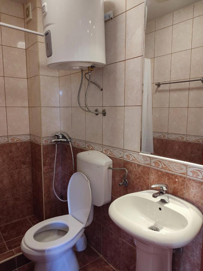 Apartments Mitrovic Podlicak Sveti Stefan Ngoại thất bức ảnh