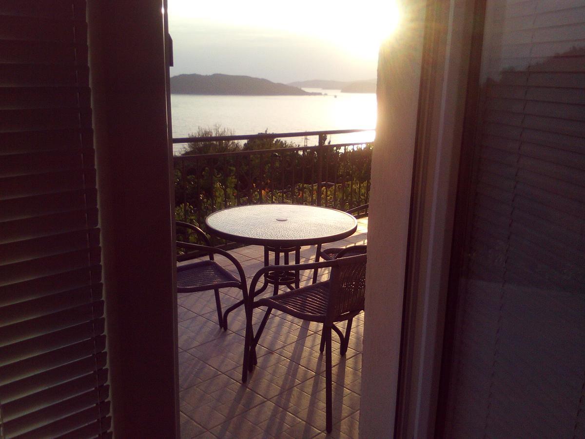 Apartments Mitrovic Podlicak Sveti Stefan Ngoại thất bức ảnh