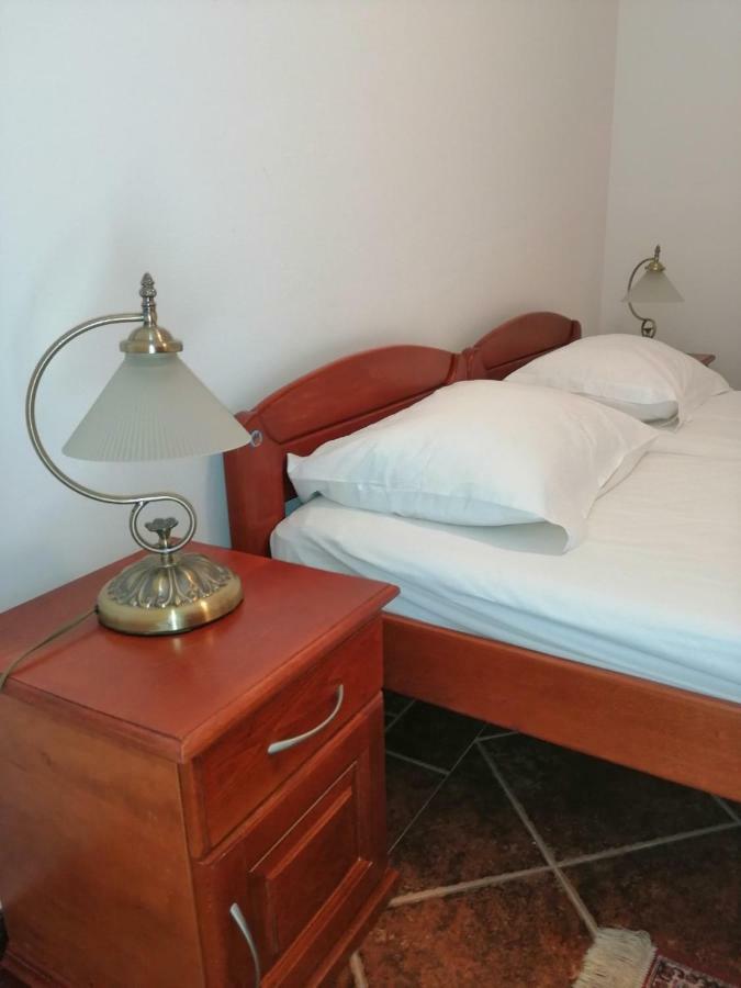Apartments Mitrovic Podlicak Sveti Stefan Ngoại thất bức ảnh