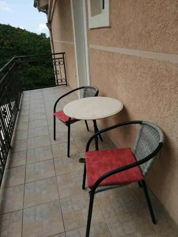 Apartments Mitrovic Podlicak Sveti Stefan Ngoại thất bức ảnh